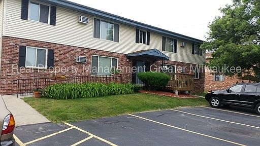 2nd image of 1118 Fleetfoot Dr APT 8