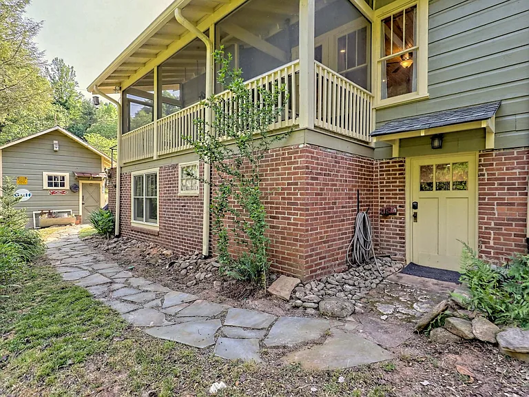 493 Valley St — Photo 42