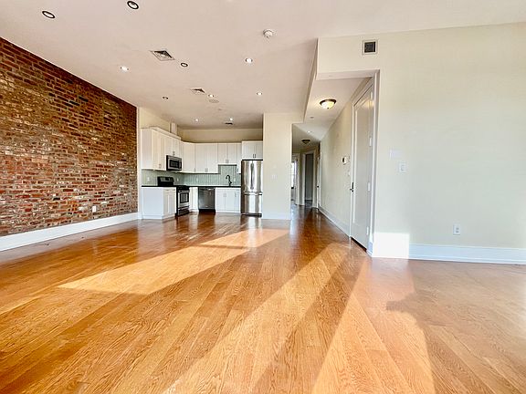 5th image of 82 Woodhull St #4