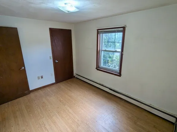 15 Mayo Dr #16, Holden, MA 01520