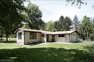 2nd image of 7581 Douglas Ave