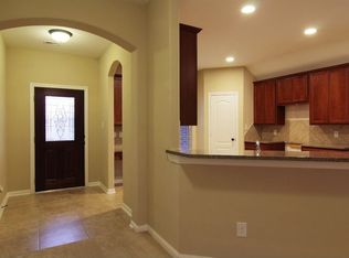 6807 Hunters Way Ln, Baytown, TX 77521