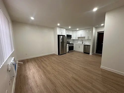 New Hampshire Apartments Photo 1