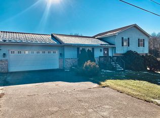 214 Deer Creek Cir, Nettie, WV 26681