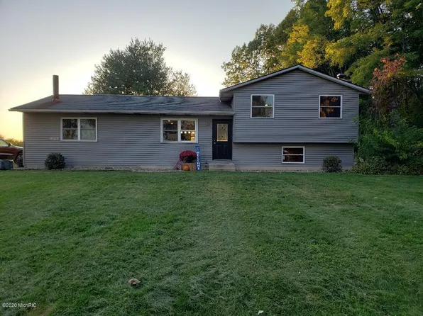 64110 Library Rd, Cassopolis, MI 49031