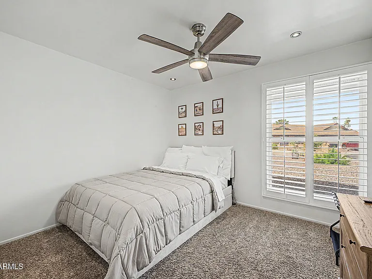 2445 S Catarina — Photo 24