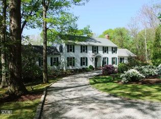 407 E Hoyt Farm Rd, New Canaan, CT 06840