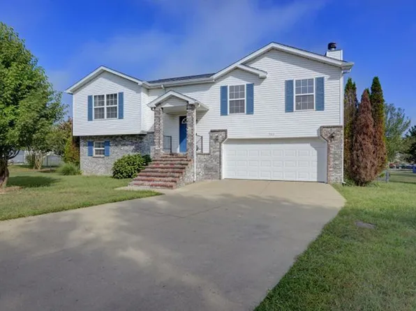 582 Clever Heights Ct, Clever, MO 65631