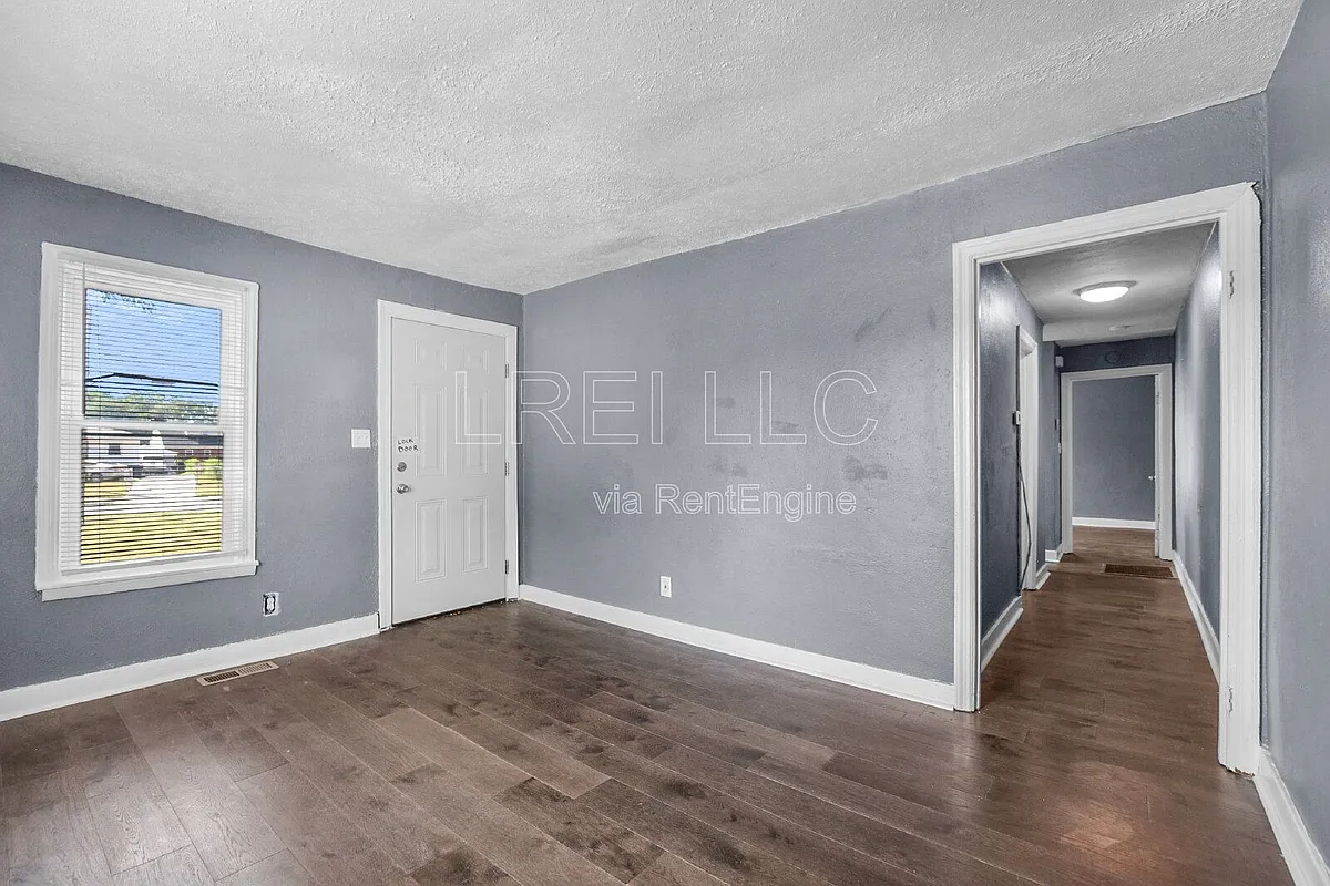 Building Photo - 1443 S 32nd St #2
