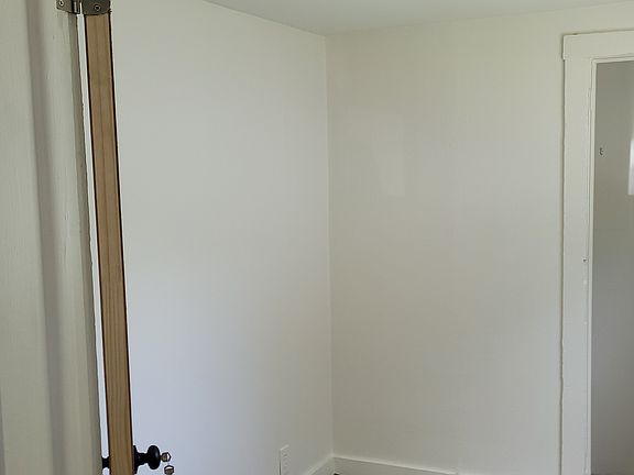 5th image of 350B Sycamore St #B