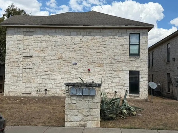 1920 S 8th St, Waco, TX