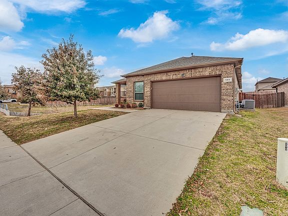 3rd image of 144 Creek Terrace Dr