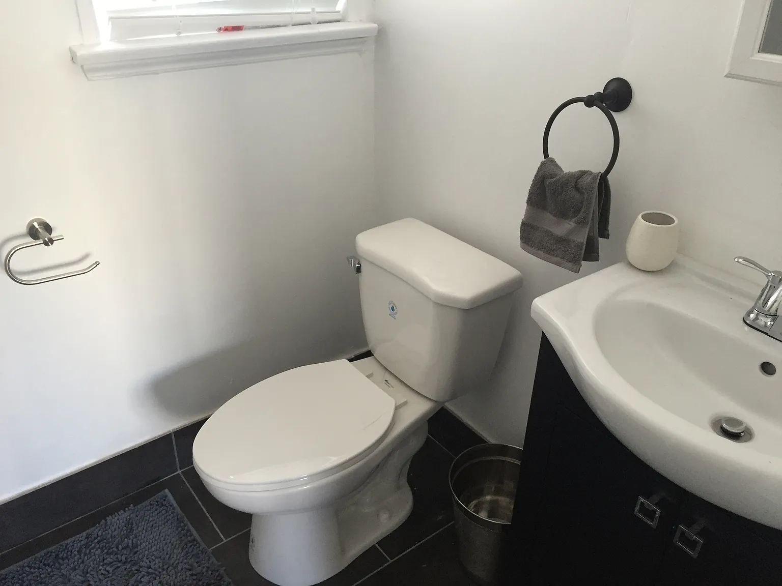 Studio, 250 sqft, $1,600 — Photo 3