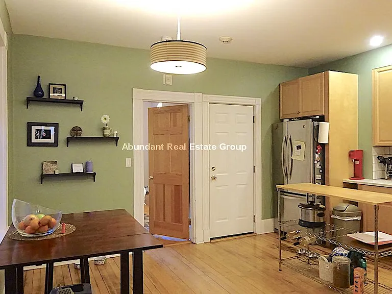 1228 Cambridge St #1 — Photo 3