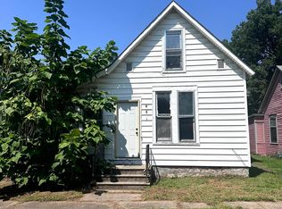421 SW Clay St, Topeka, KS 66606