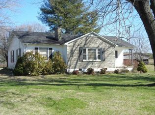 9995 McMinnville Hwy, Quebeck, TN 38579