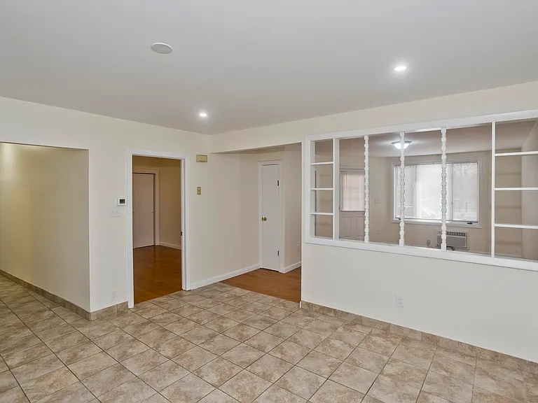 181 State St #2 — Photo 4