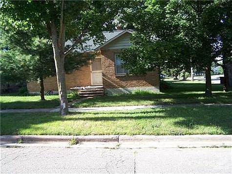 2nd image of 619 Warren St