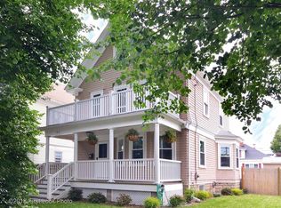 814 W Shore Rd, Warwick, RI 02889