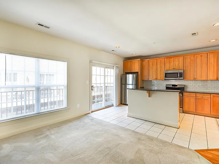 3422 Wilson Blvd — Photo 10