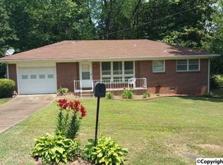 2702 Mercedes Ave NW, Huntsville, AL 35810