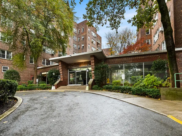 3850 Hudson Manor Terrace image 25 of 32