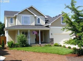 1054 Diamond St, Springfield, OR 97477