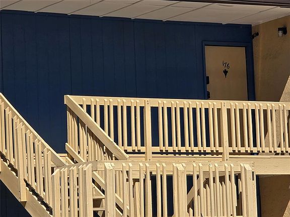 2nd image of 2811 SW Archer Rd APT V176