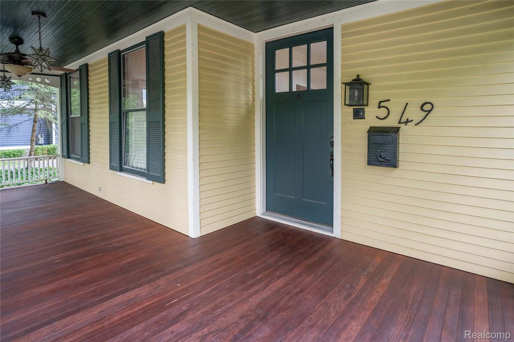 549 W Dunlap St, Northville, MI - View 3