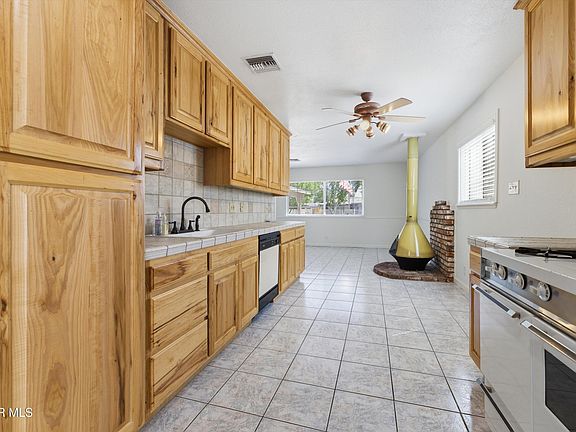 4th image of 351 E Avenue J13