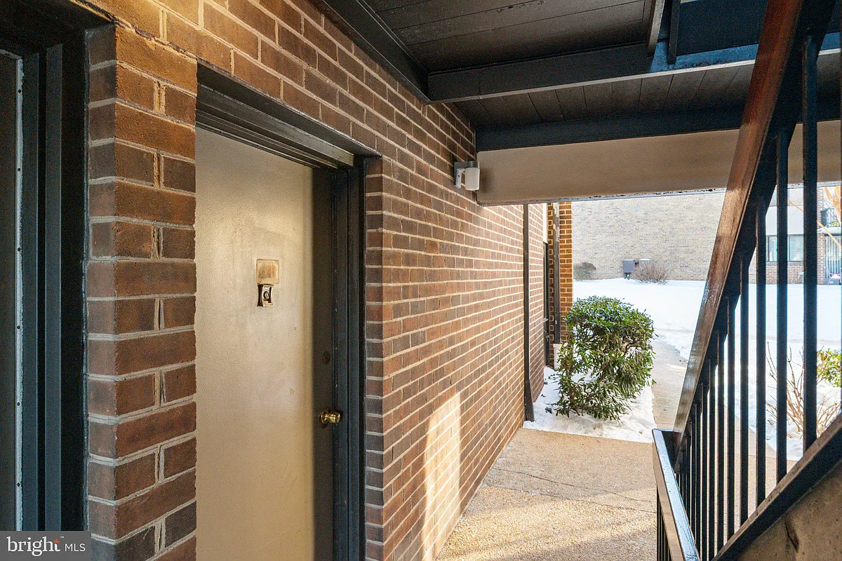 Building Photo - 2110 Bonnywood Ln #3-102