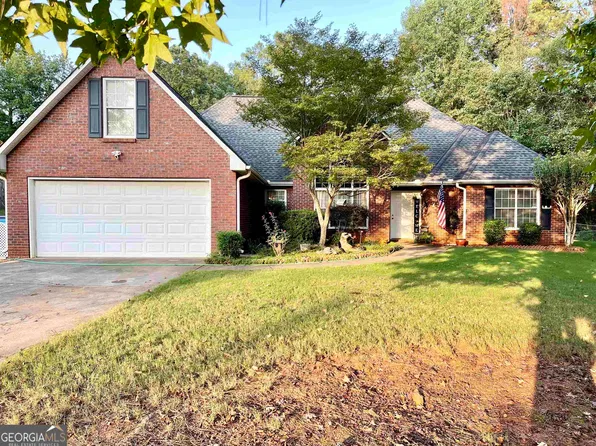 140 Old Stonewall Dr, Locust Grove, GA 30248