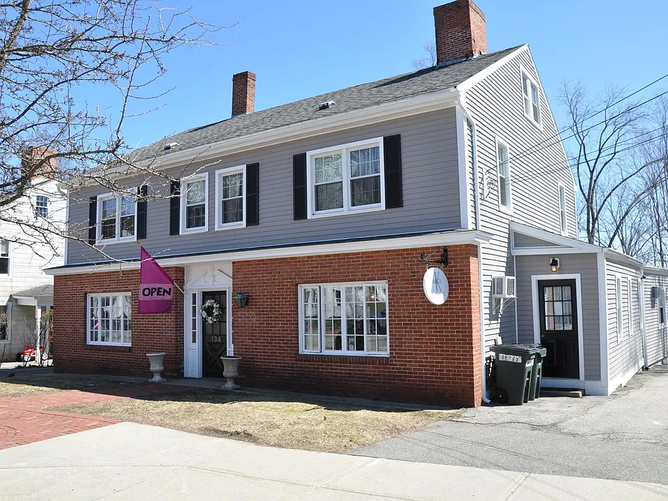134 Main St #3