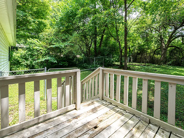 320 Beechwood Dr — Photo 24