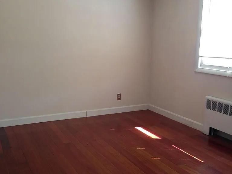 1 Neillian Way — Photo 4