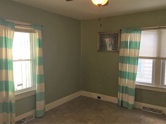 4th image of 603 Wood St