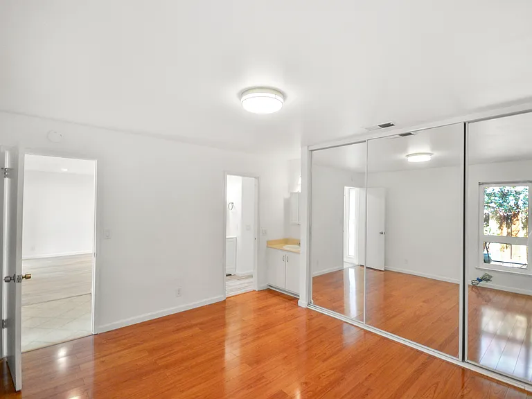 5013 Pine Tree Ter — Photo 14