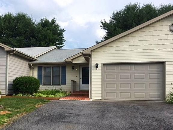 2nd image of 64 Tulip Grove Cir APT 6