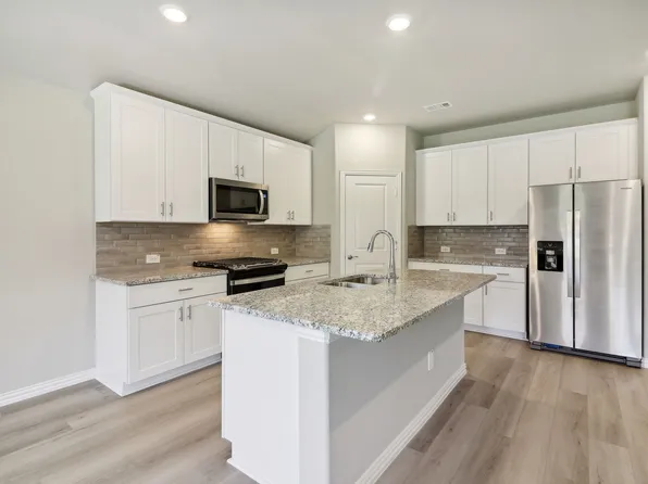 3404 Eagle Mount Dr, Farmersville, TX 75442