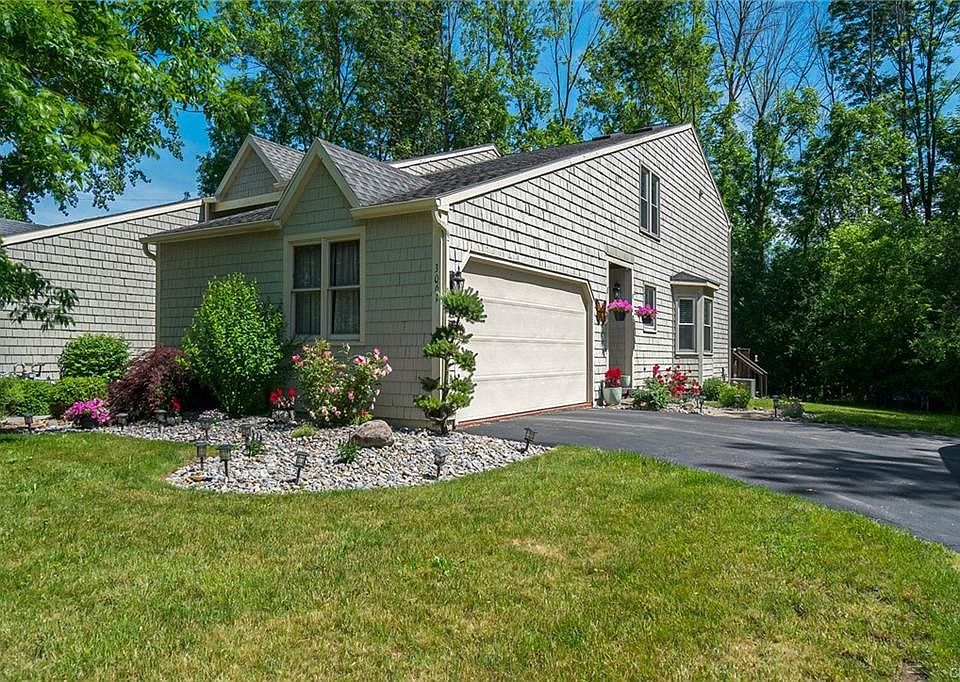 1st image of 3061 Amesbury Dr