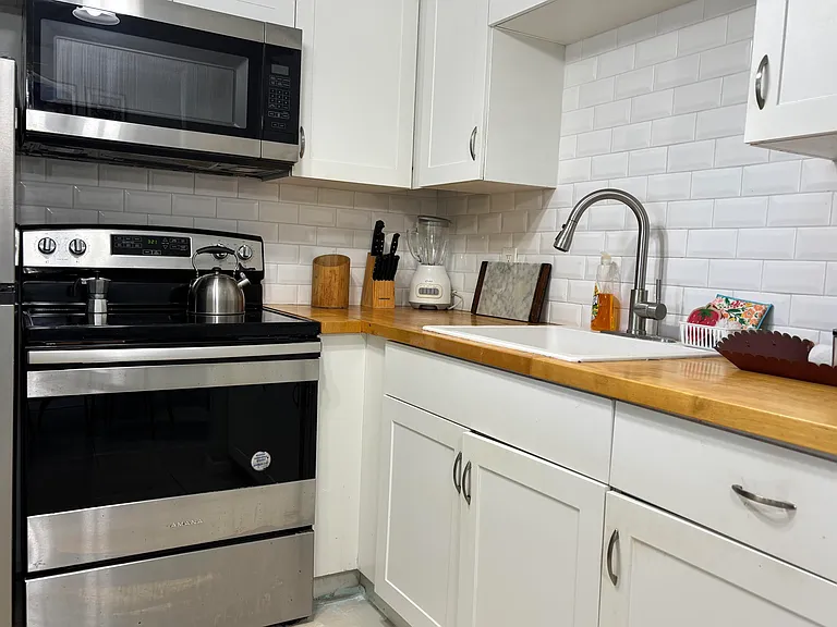 243 Northampton St #M — Photo 2