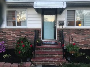 6107 Slater Dr, Brookpark, OH 44142