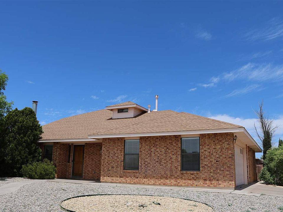 1st image of 215 Teakwood Dr