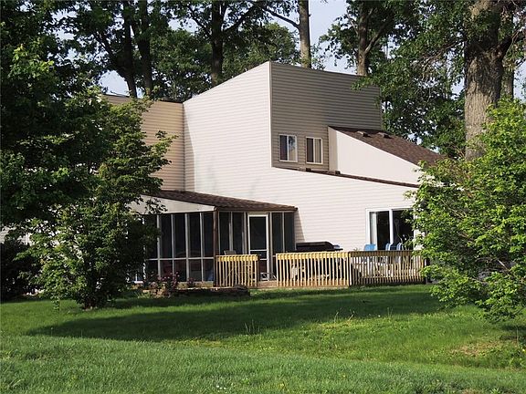 4th image of 1209 Hickory Dr