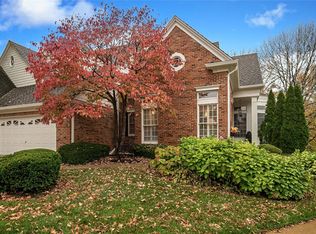 667 Spyglass Summit Dr, Chesterfield, MO 63017