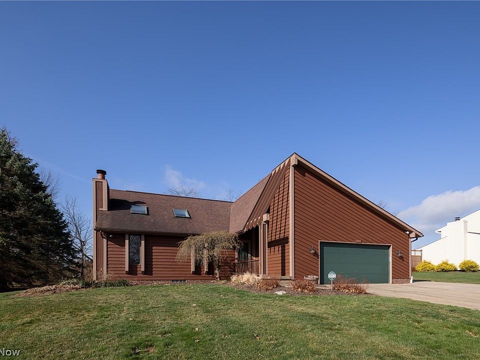1st image of 3892 Oakridge Dr