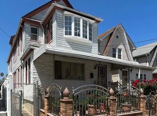 10118 132nd St, South Richmond Hill, NY 11419