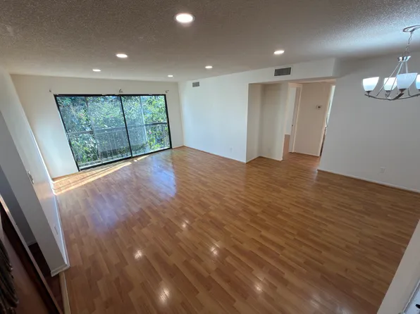 814 E Windsor Rd, Glendale, CA