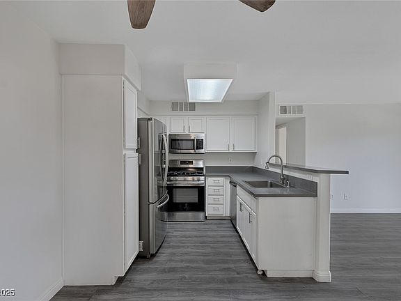 2nd image of 3051 Key Largo Dr Unit 104