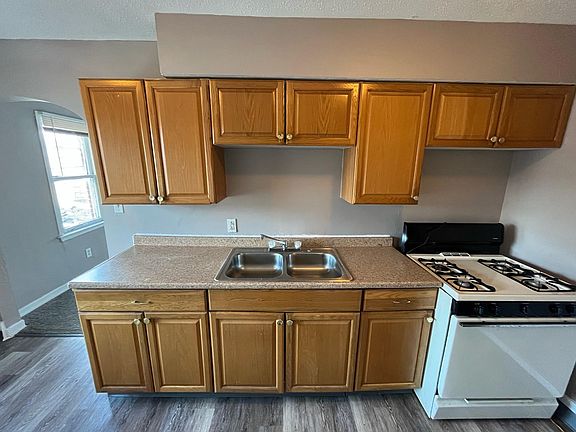 5th image of 899 Geers Ave #D